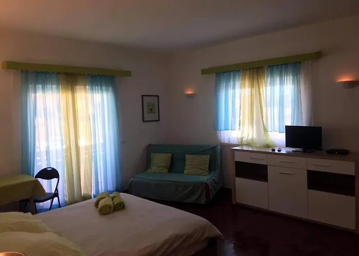Pensión Lagos Room Booking
