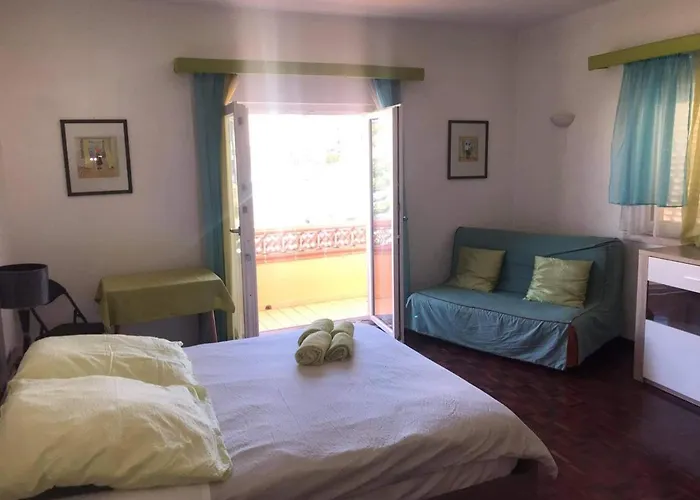 ゲストハウス Lagos Room Booking