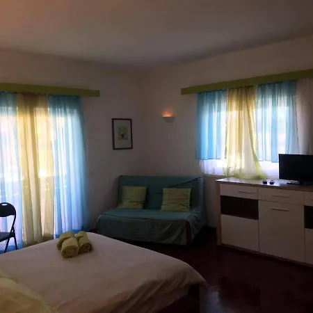 Πανσιόν Lagos Room Booking